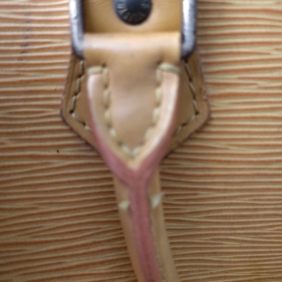 Lv purse - Picture 7 of 16